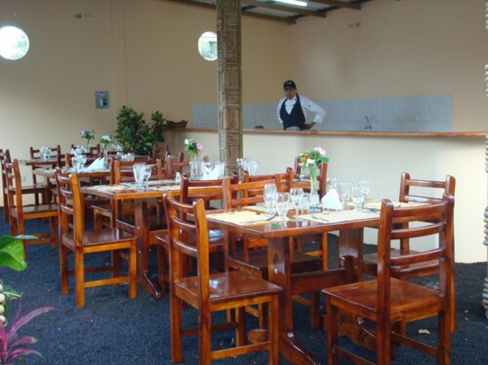 Food & Drinks 4, Gran Hostal Tintorera, Isabela