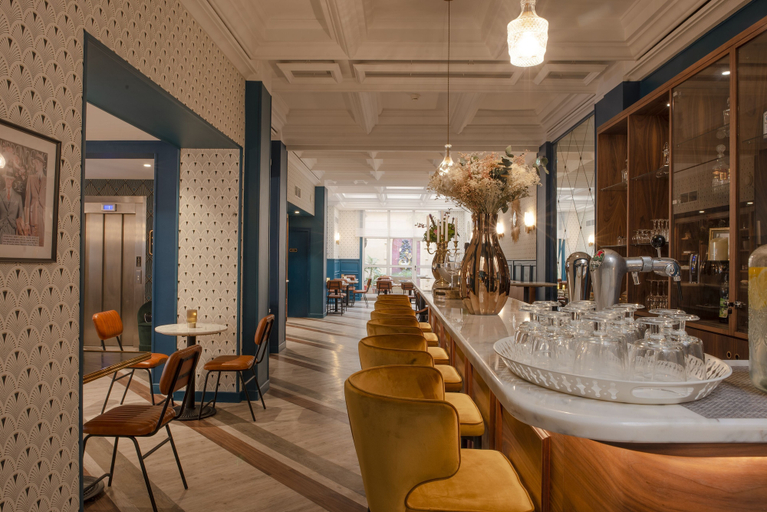 Food & Drinks 4, Work From Here at Bristol Hotel, Vaucluse