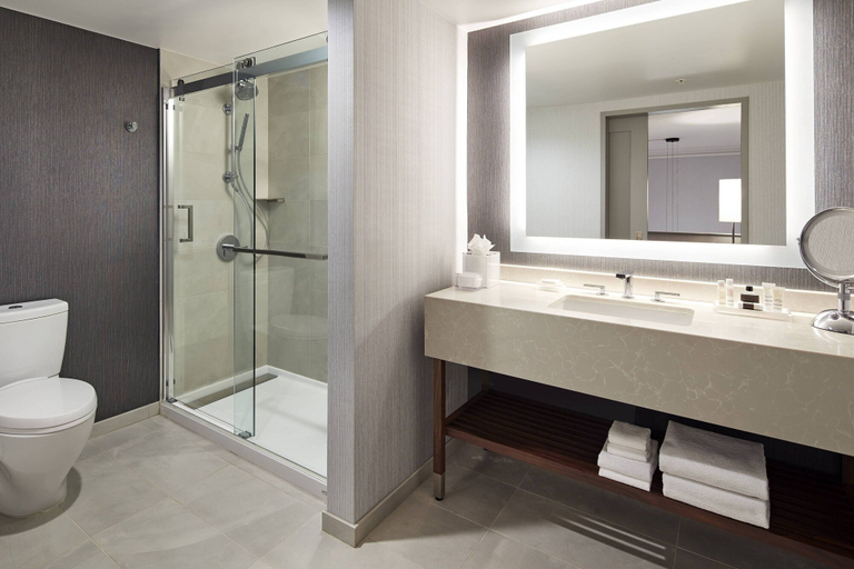 Bathroom 4, San Mateo Marriott San Francisco Airport, San Mateo