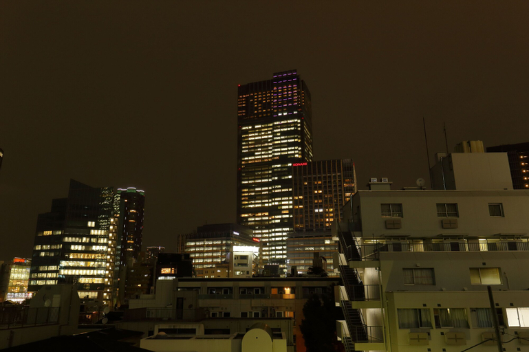 Exterior & Views 26