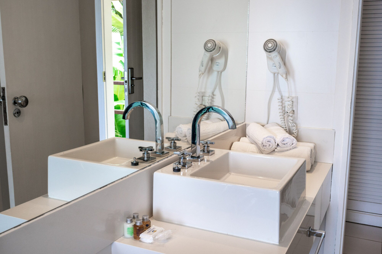 Bathroom 5, Bahiamarela Boutique Hotel, Armação dos Búzios