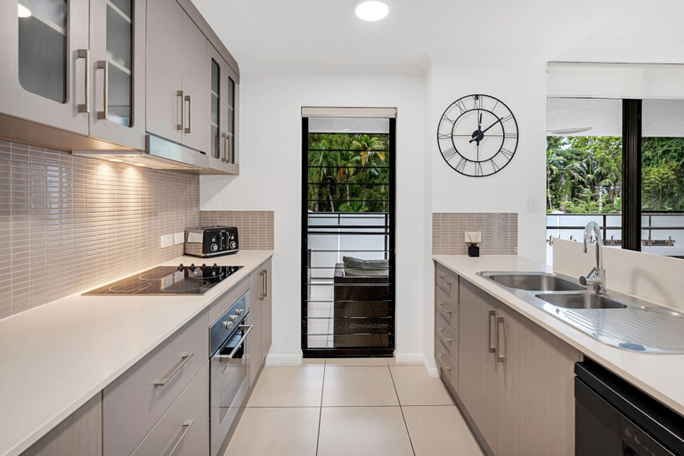 Others 5, Elysium Apartments, Cairns