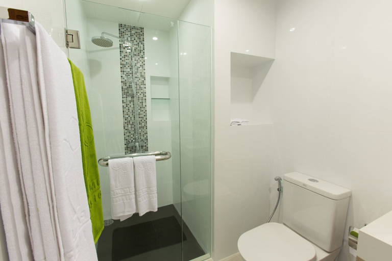 Bathroom 4, Sugar Palm Residence, Pulau Phuket