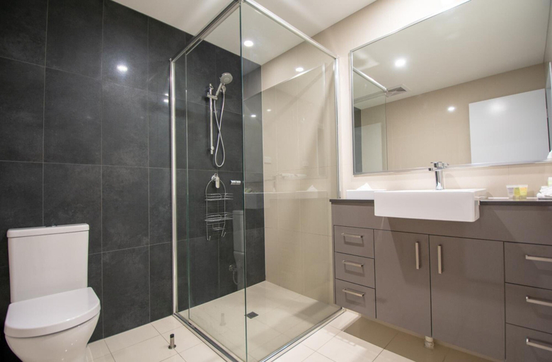 Bathroom 5, Magnum Serviced Apartments, Darwin