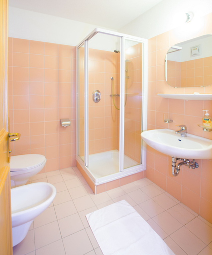 Bathroom 3, Chalet Hotel Diamant, Bolzano