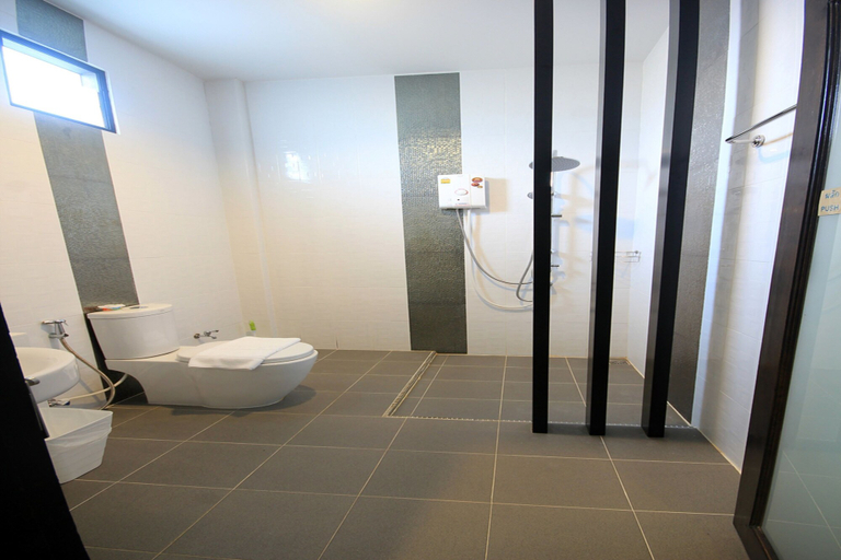Bathroom 5, Na Nicha Bankrut Resort, Bang Saphan