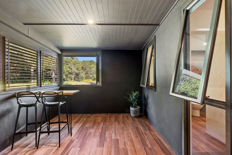 Others 5, Altitude on Montville, Maroochy