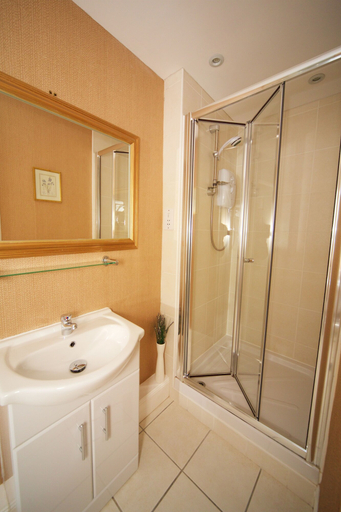 Bathroom 3, Thistle House Guest House, Argyll and Bute