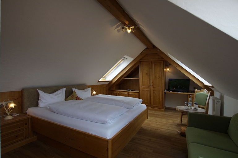 Bedroom 3, Hotel Jägerhaus, Breisgau-Hochschwarzwald