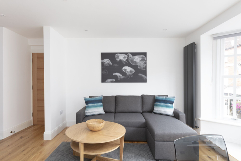 Others 5, Hampden Apartments - The Louis, Slough