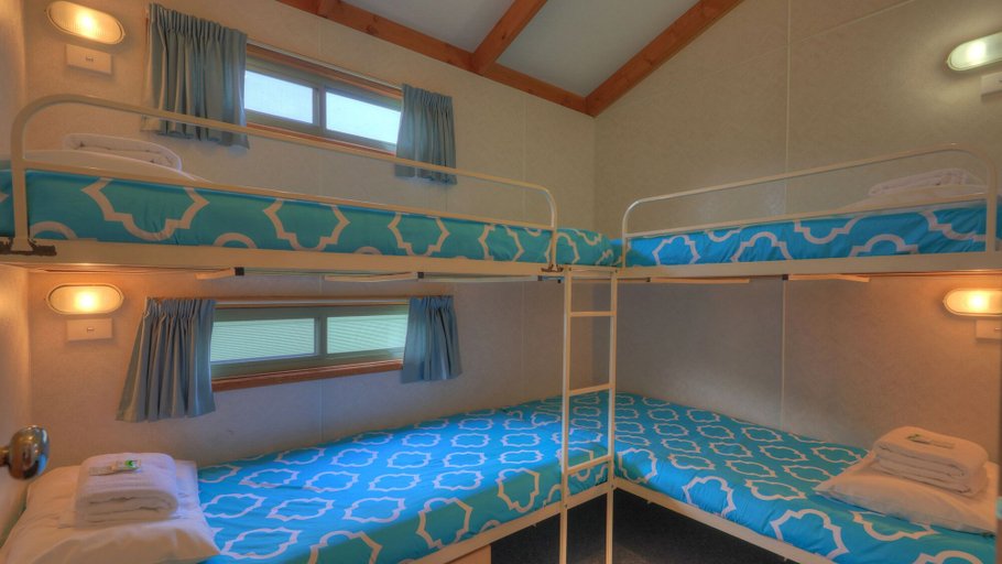 Bedroom 3, Eden Gateway Holiday Park, Bega Valley