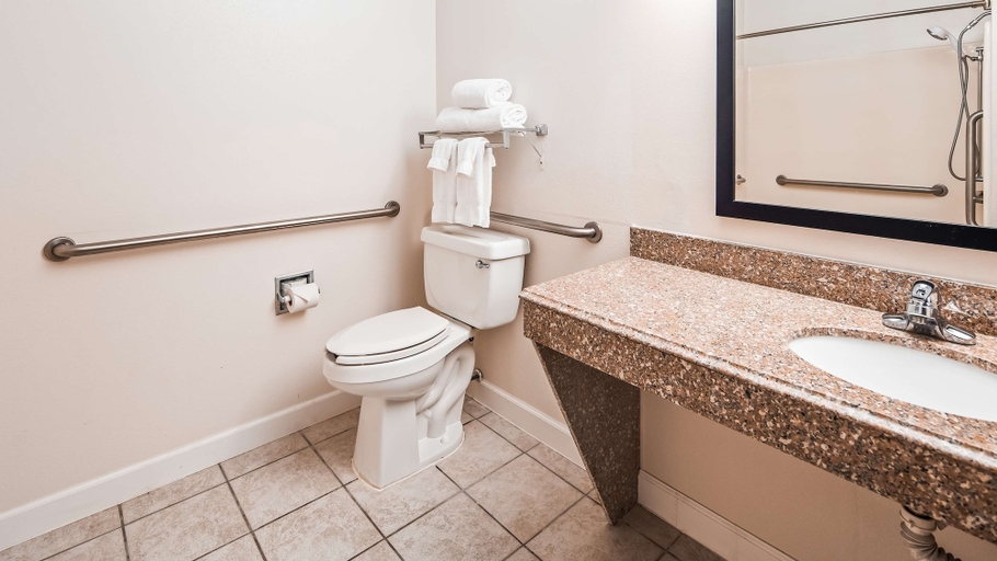 Bathroom 5, Best Western Inn & Suites, Coryell