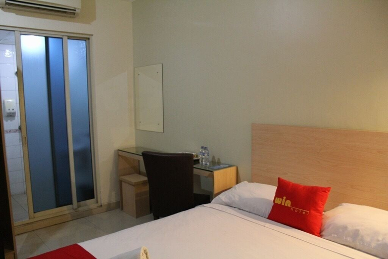 Bedroom 5, Win Hotel Blok M, South Jakarta