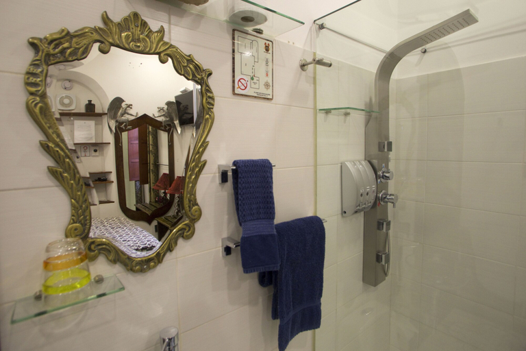 Bathroom 3, Bogota Bed and Breakfast Inn, Santafé de Bogotá