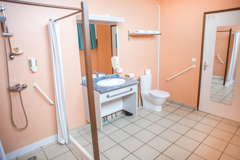 Bathroom 4, Tahiti Airport Motel