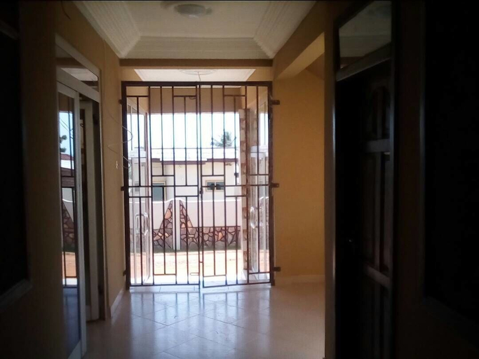 Others 4, Tropical Nectar Apartment, Tema