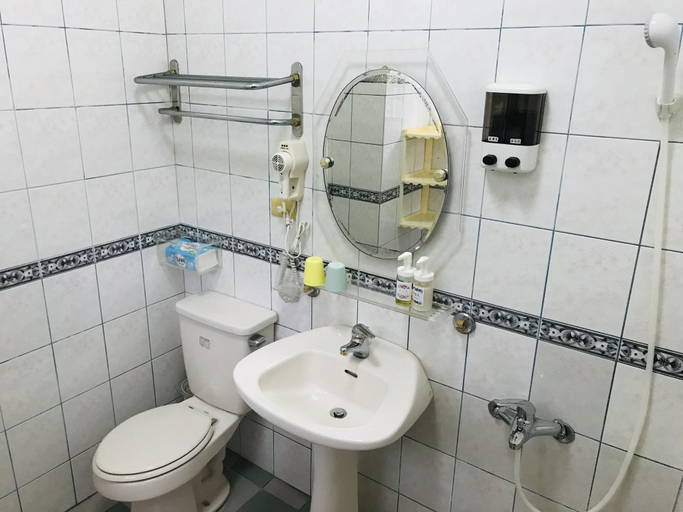 Bathroom 4, Hua Yi Homestay, Yulin