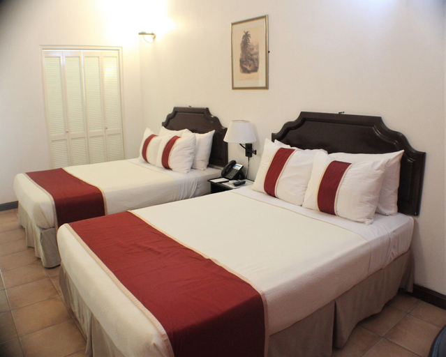 Bedroom 4, Altamont Court Hotel