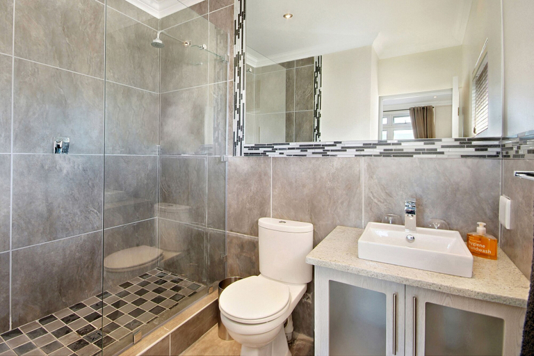 Bathroom 4, Spatalla Holiday Homes, Overberg