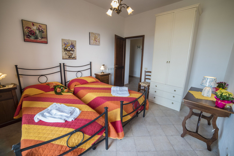 Bedroom 5, Casa Santa Caterina, Siena