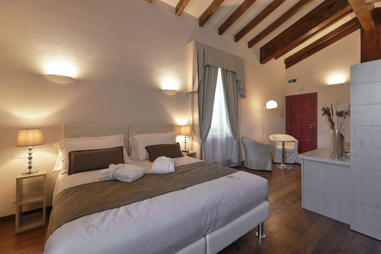 Bedroom 5, Relais Val d'Orcia, Siena