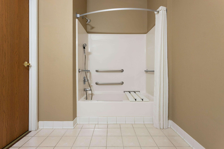 Bathroom 4, Super 8 by Wyndham Goshen, Elkhart