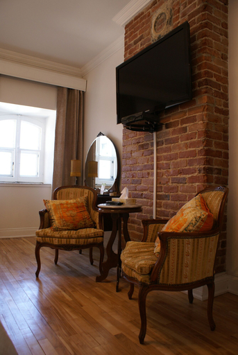 Others 5, Hôtel Marie-Rollet, Communauté-Urbaine-de-Québec