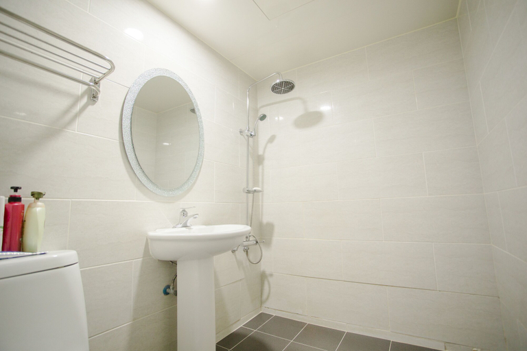 Bathroom 4, M7 Business Hotel, Chilgok