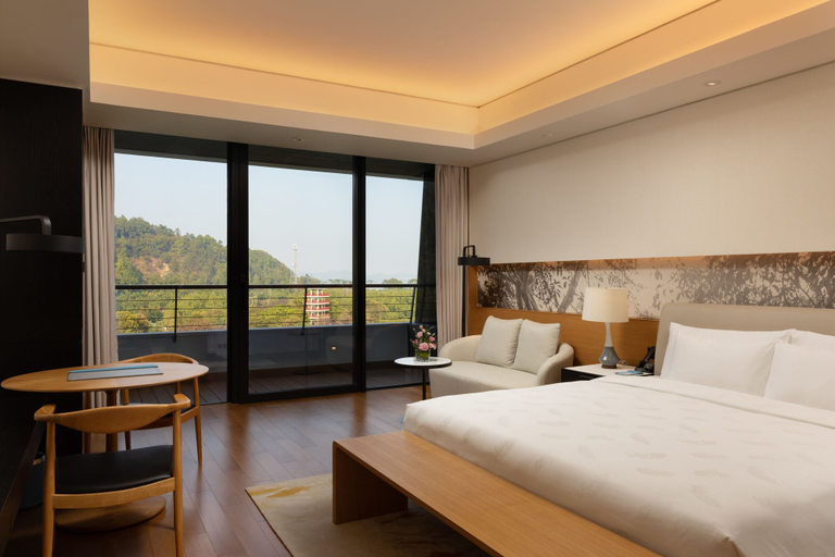 Bedroom 4, LN Garden Hotel Nansha Guangzhou, Guangzhou