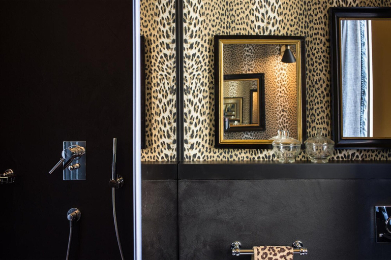 Bathroom 5, Velona's Jungle Luxury Suites, Florence