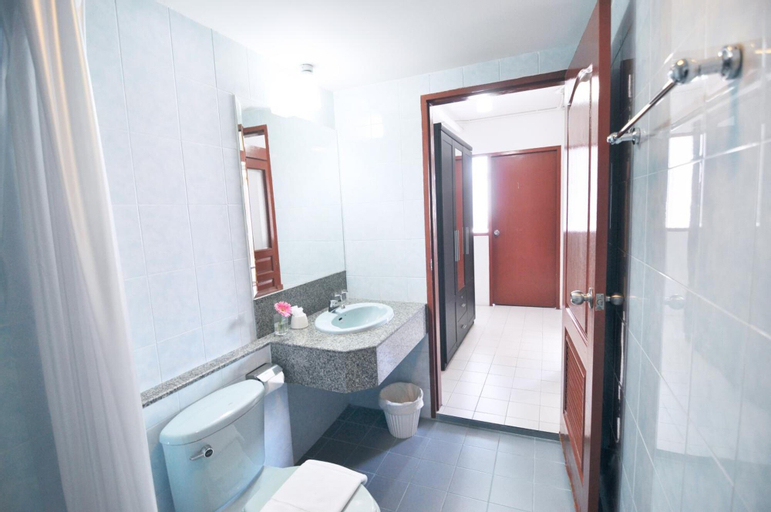 Bedroom 4, Centric Place Hotel, Huai Kwang