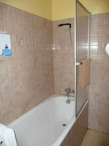Bathroom 4, Hôtel Restaurant Du Pont Vieux, Aveyron