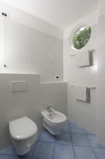 Bathroom 3, Hotel Casa Sofia, Napoli