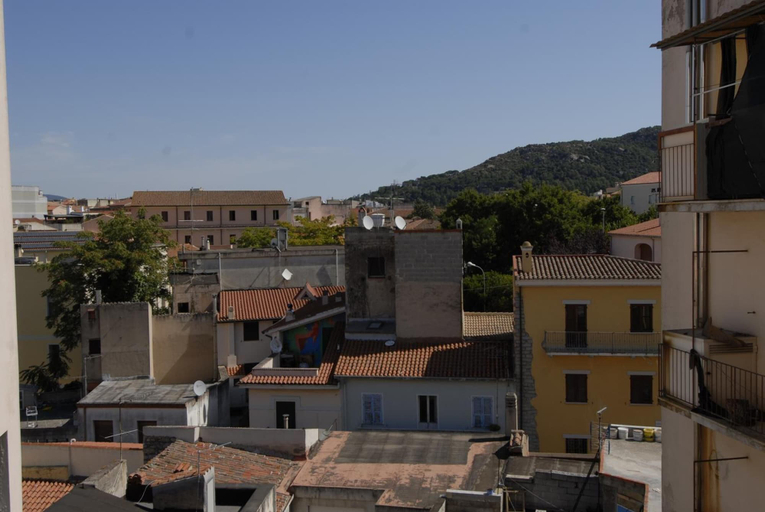 Others 5, Nughe 'e' Oro Guesthouse, Nuoro