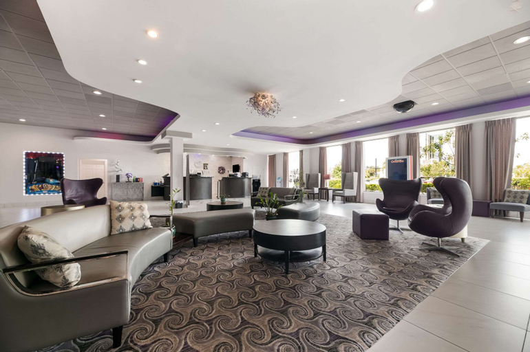 Clarion Inn & Suites Across From Universal Orlando Resort, Orange