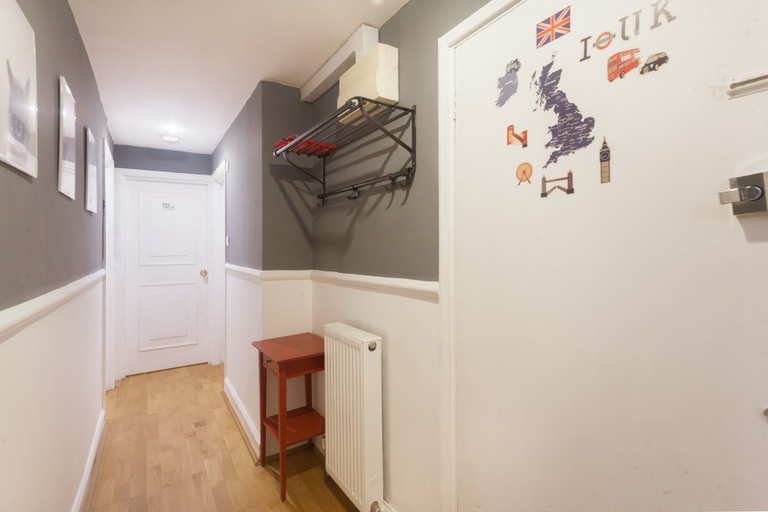Others 5, Keysan House 1, London