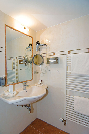 Bathroom 5, Burghotel, Göppingen