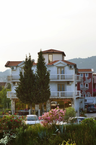 Exterior & Views 2, Guest House Lukac