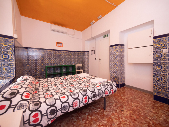 Bedroom 2, Arc House Sevilla - Hostel, Sevilla