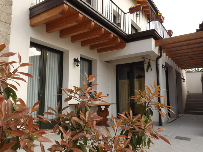 Exterior & Views 2, Agriturismo Cascina Rossano, Brescia