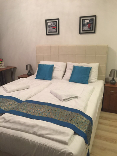 Bedroom 4, Corvin Rose Apartment Hotel, Budapesti