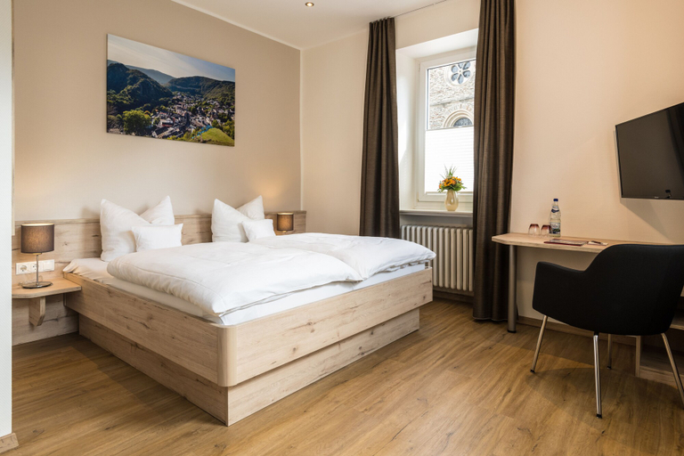 Bedroom 2, Hotel Ruland, Ahrweiler