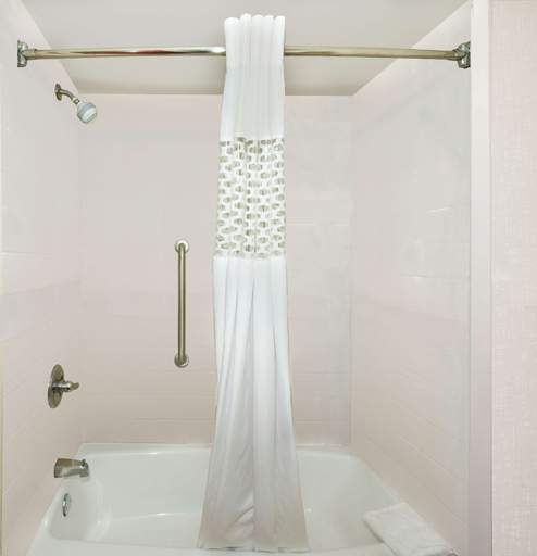 Bathroom 4, Hampton Inn Gaffney, Cherokee