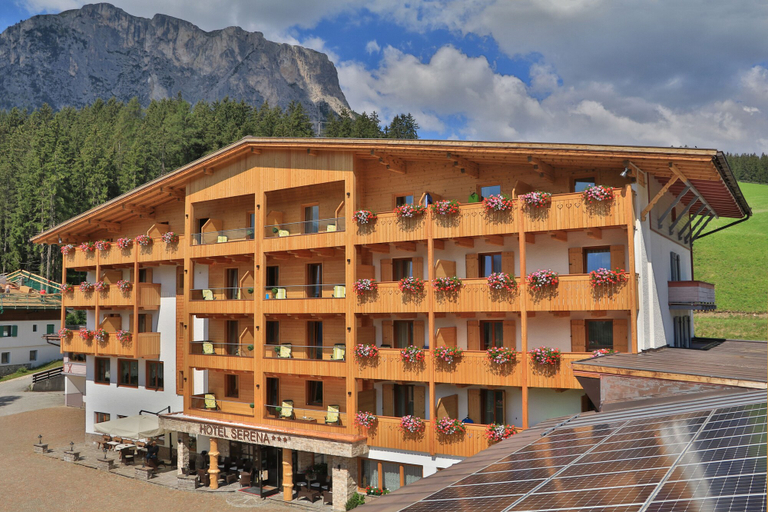 Exterior & Views 2, Hotel Serena, Bolzano