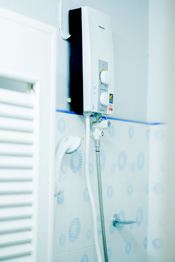 Bathroom 4, Nadpob Mansion, Phunphin
