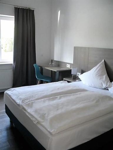 Bedroom 4, Hotel Birkeneck, Offenbach