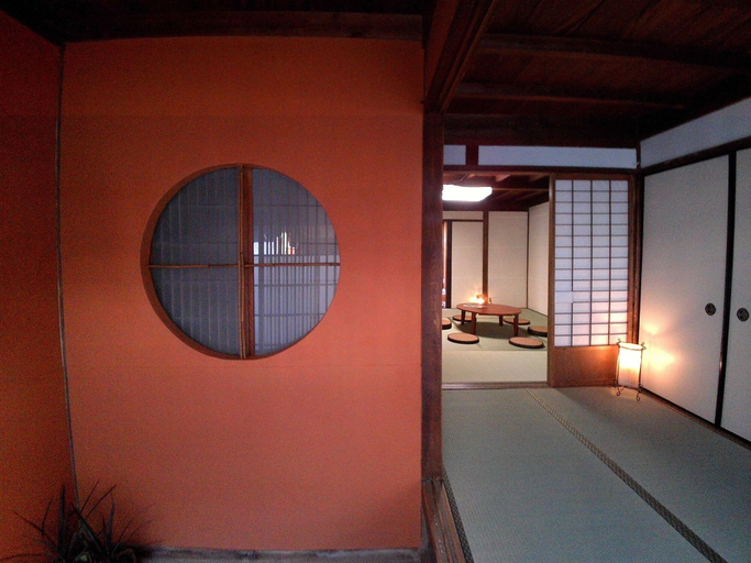 Others 4, Yanaka No Taisuke, Gujō