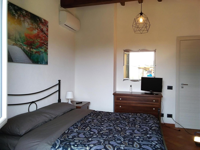 Bedroom 4, Il Poggio, Pisa