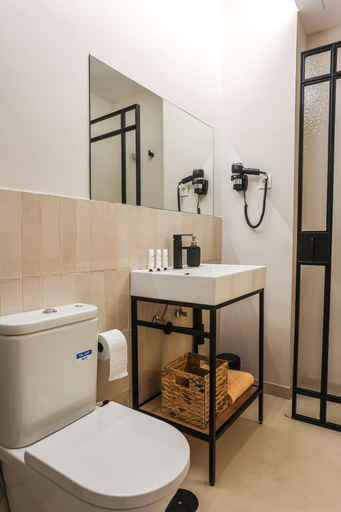 Bathroom 3, Mythic Valencia Hotel, Valencia