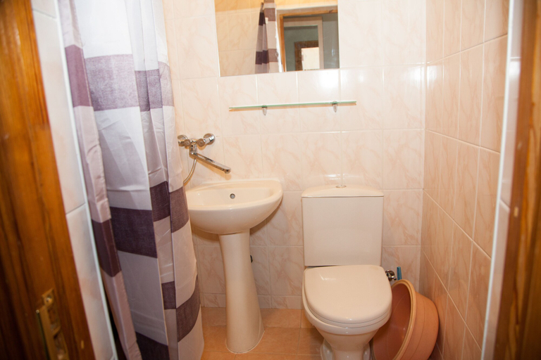 Bathroom 3, Leto Guest House, Mayskiy